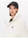 Calvin Klein - Κοντό Γυναικείο Puffer Μπουφάν για Χειμώνα Down Soft Touch Label J20J222235-YBI Λευκό