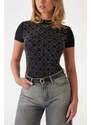 GUESS T-Shirt Ss Mock Neck All Over Logo W5RI15J1314 jblk jet black a996